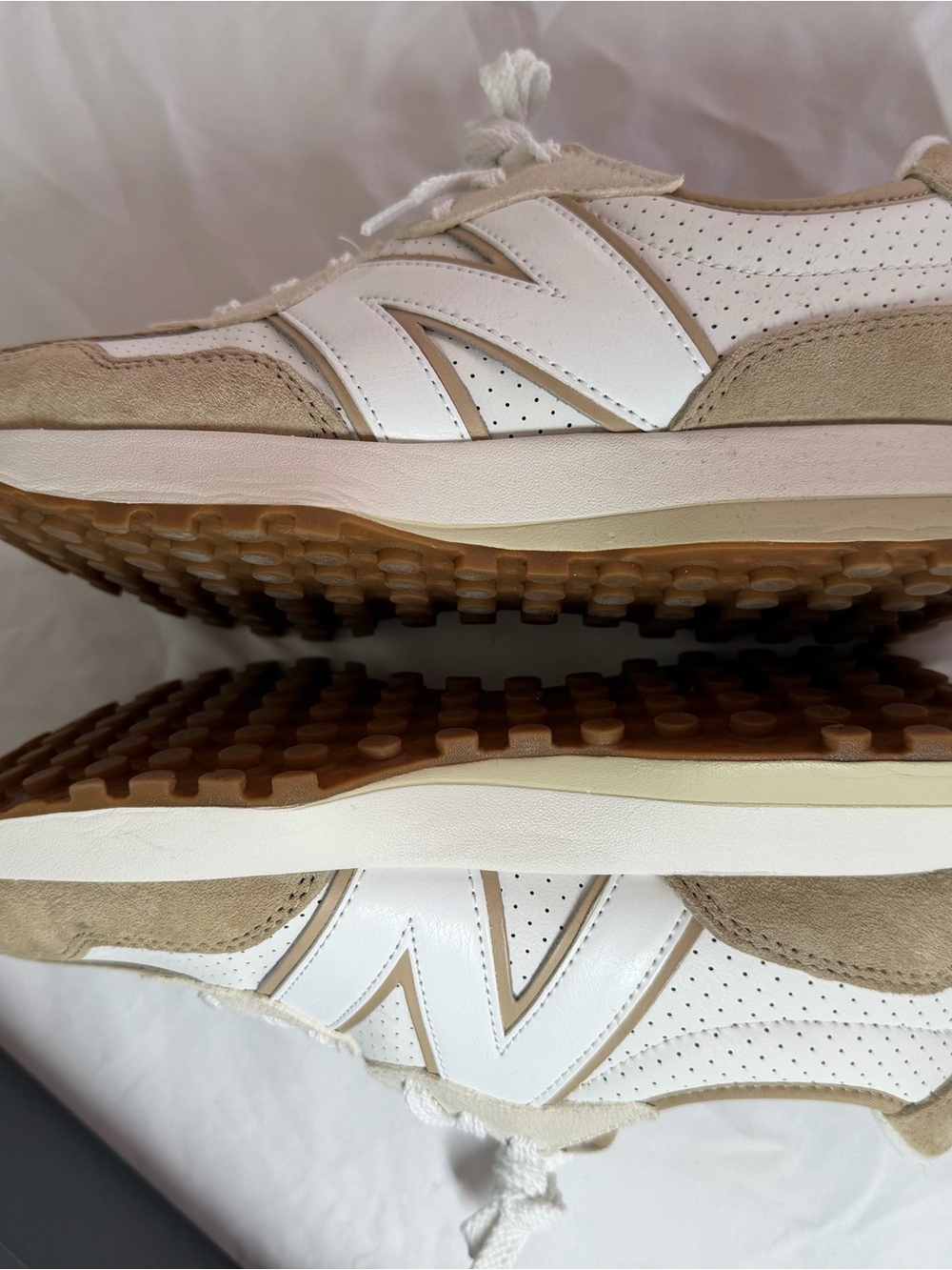 New Balance White and Tan New Balance 327 'Incense Sea Salt' (MS327PS) size 8 W - Picture 3 of 13